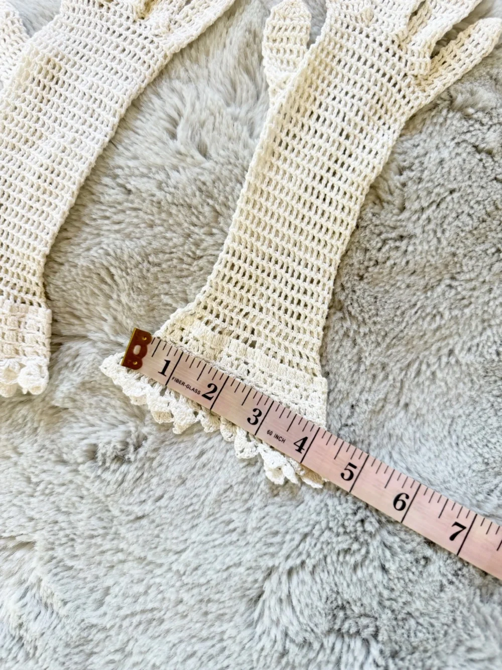 VINTAGE Crochet Lace Gloves in Cream